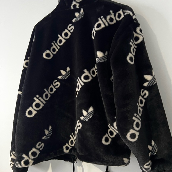 Adidas Originals Woman’s Fur Coat - Picture 4 of 7